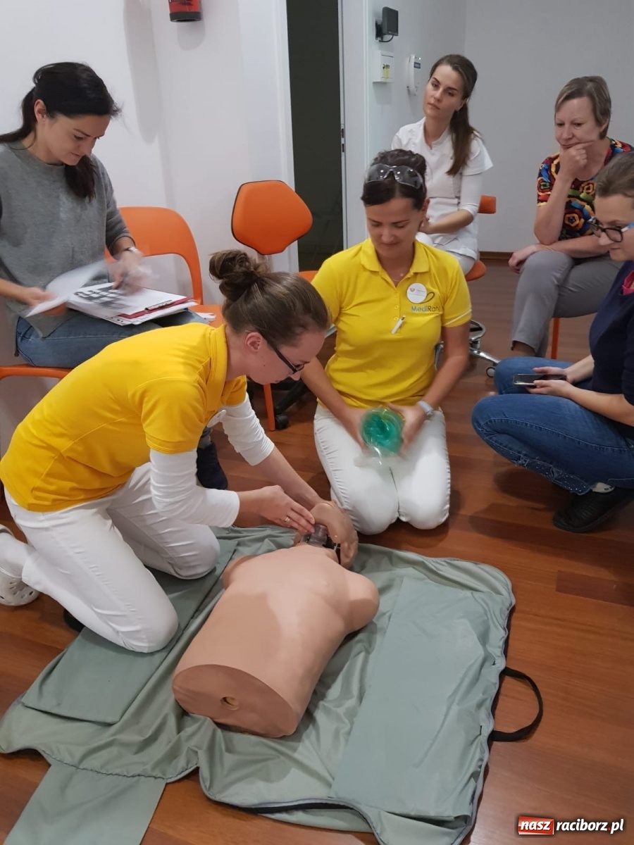 Zdjęcie w galerii na portalu naszraciborz.pl: Szkolenie warte życia w DenticaCenter  wiadomości z regionu