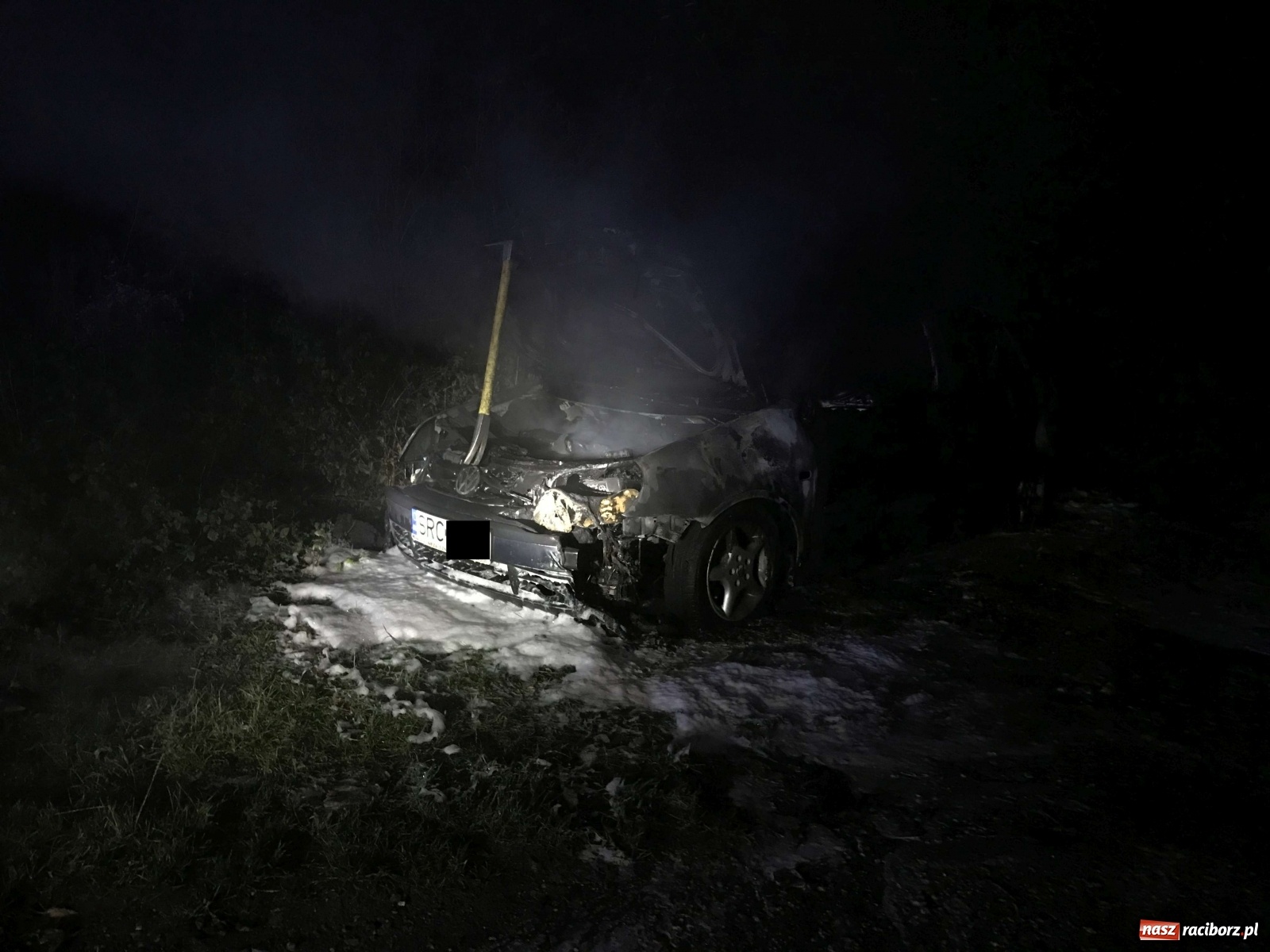 Zdjęcie w galerii na portalu naszraciborz.pl: Uwolnienie kobiety na Rudzkiej. Pożar volkswagena na 1 Maja wiadomości z regionu
