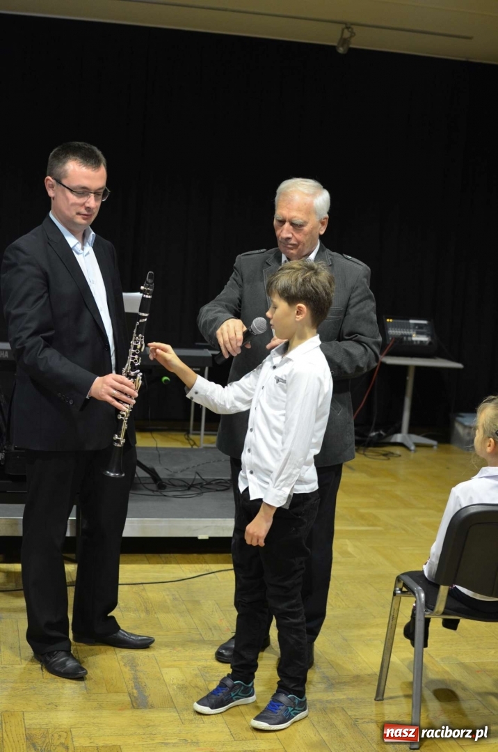 Zdjęcie w galerii na portalu naszraciborz.pl: Klarnet bohaterem koncertu umuzykalniającego  wiadomości z regionu
