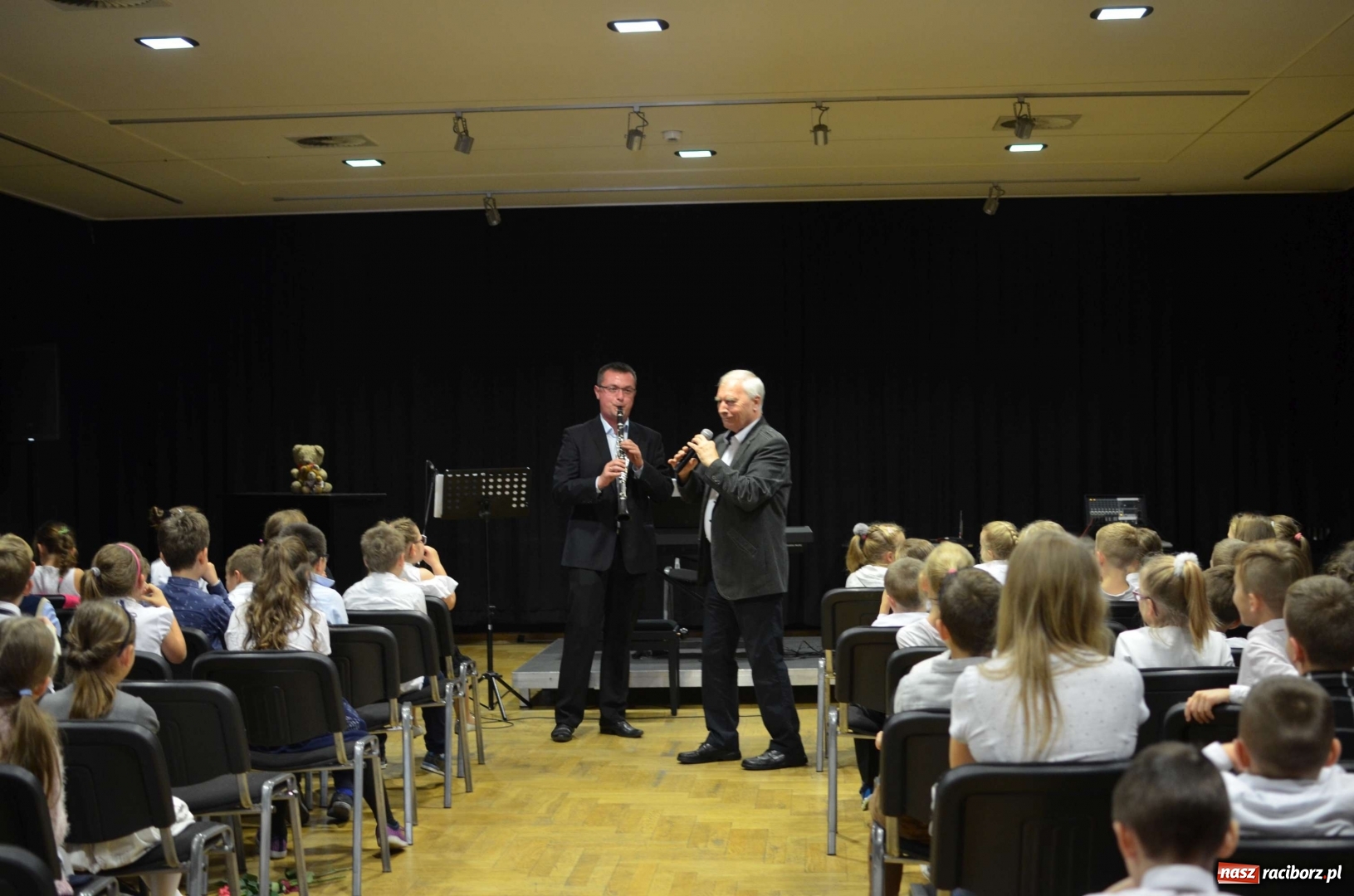 Zdjęcie w galerii na portalu naszraciborz.pl: Klarnet bohaterem koncertu umuzykalniającego  wiadomości z regionu