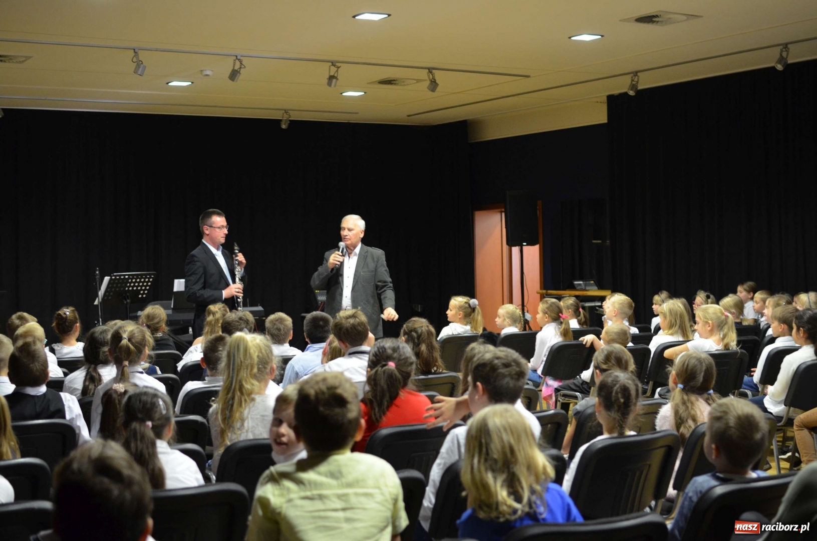 Zdjęcie w galerii na portalu naszraciborz.pl: Klarnet bohaterem koncertu umuzykalniającego  wiadomości z regionu