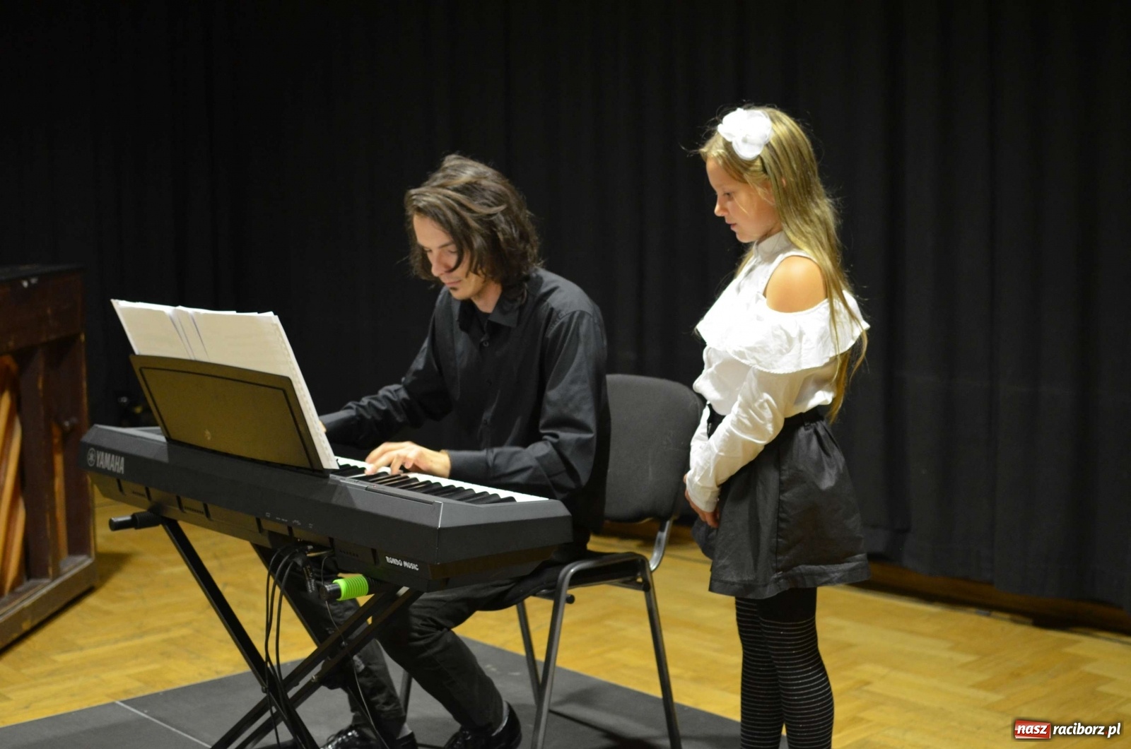 Zdjęcie w galerii na portalu naszraciborz.pl: Klarnet bohaterem koncertu umuzykalniającego  wiadomości z regionu