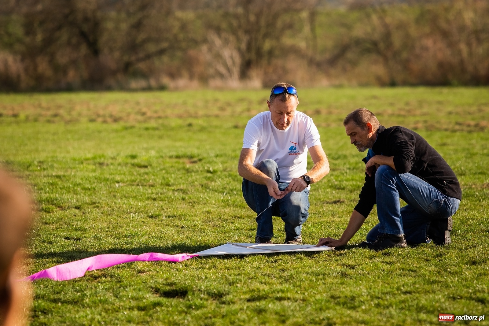 Zdjęcie w galerii na portalu naszraciborz.pl: Zawody latawcowe przy Adamczyka wiadomości z regionu
