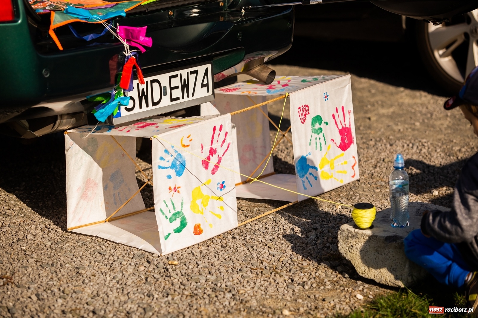 Zdjęcie w galerii na portalu naszraciborz.pl: Zawody latawcowe przy Adamczyka wiadomości z regionu