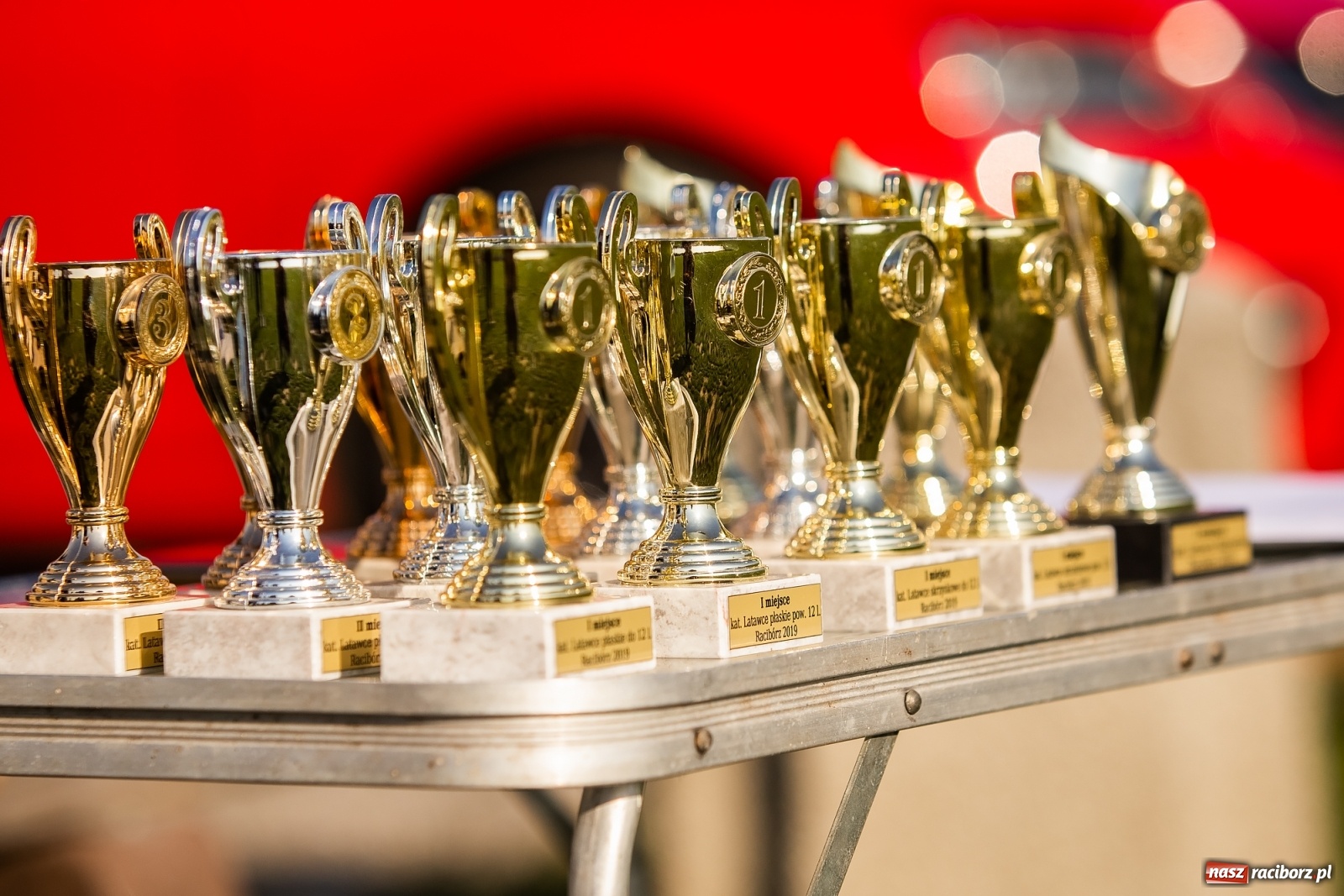 Zdjęcie w galerii na portalu naszraciborz.pl: Zawody latawcowe przy Adamczyka wiadomości z regionu