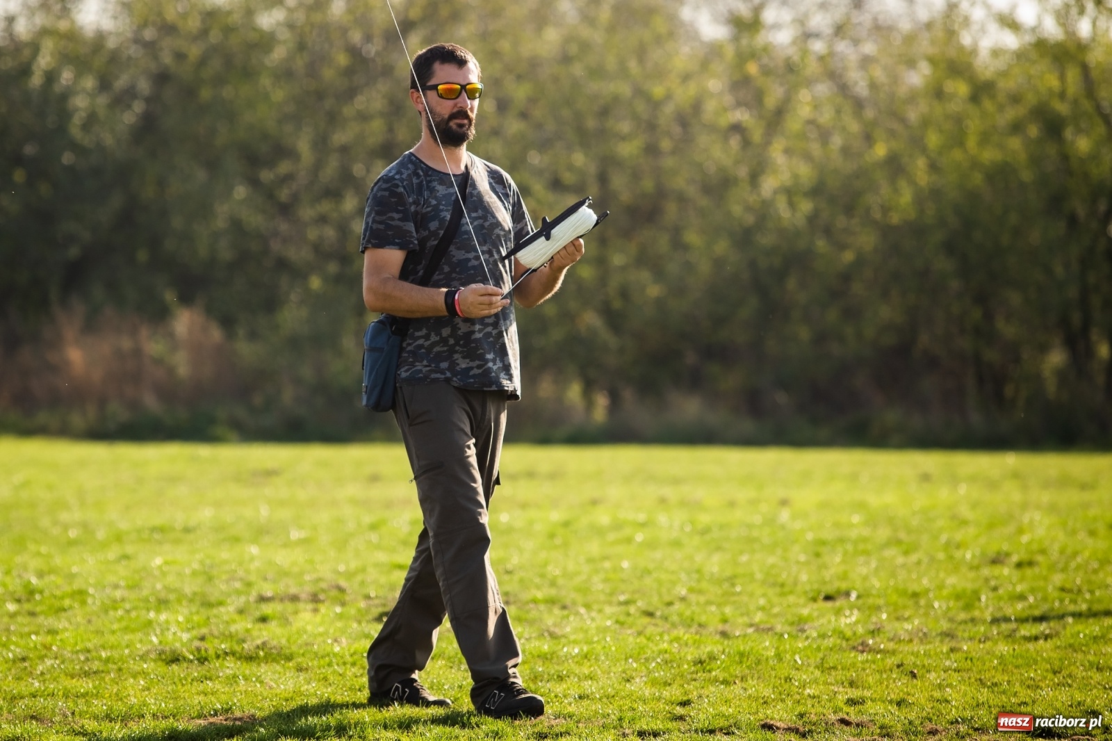 Zdjęcie w galerii na portalu naszraciborz.pl: Zawody latawcowe przy Adamczyka wiadomości z regionu