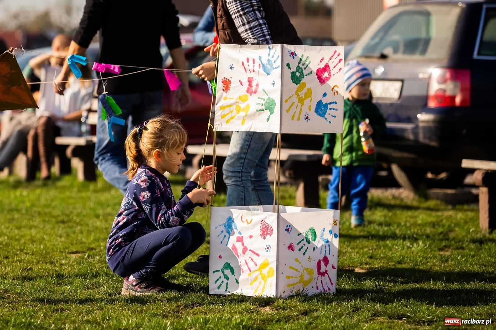 Zdjęcie w galerii na portalu naszraciborz.pl: Zawody latawcowe przy Adamczyka wiadomości z regionu