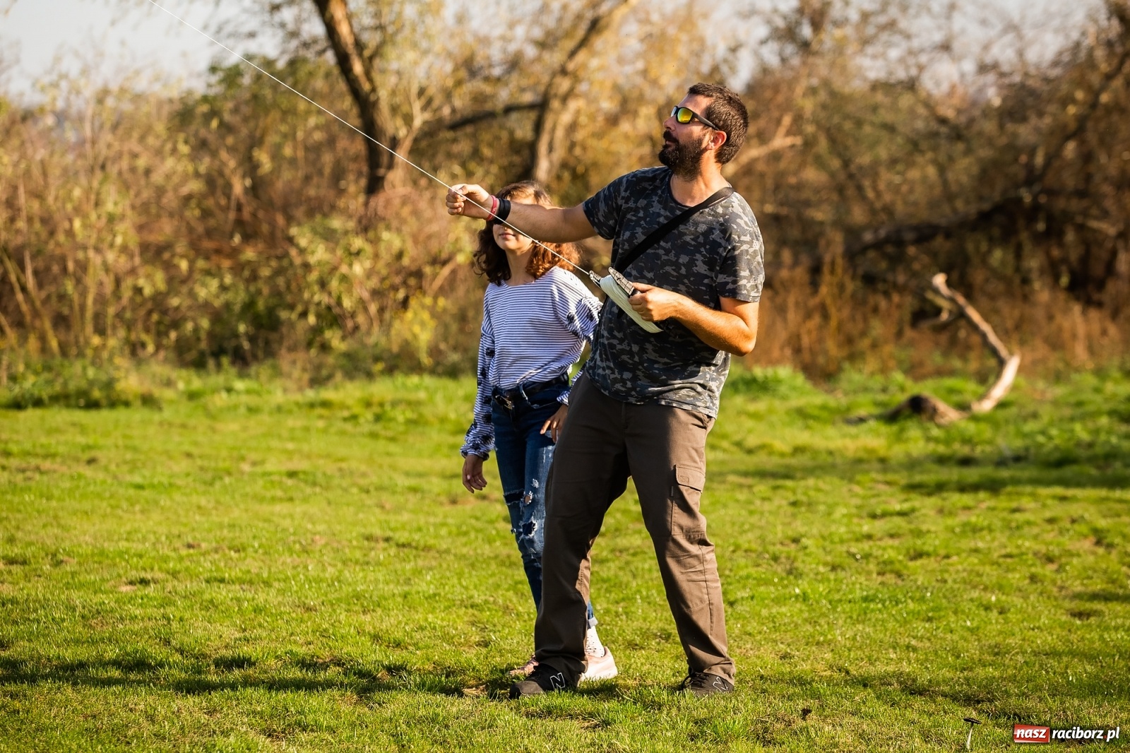 Zdjęcie w galerii na portalu naszraciborz.pl: Zawody latawcowe przy Adamczyka wiadomości z regionu