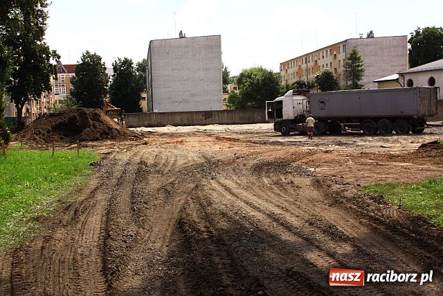 Zdjęcie w galerii na portalu naszraciborz.pl: Pierwszy Orlik powiatu przy ZSZ wiadomości z regionu