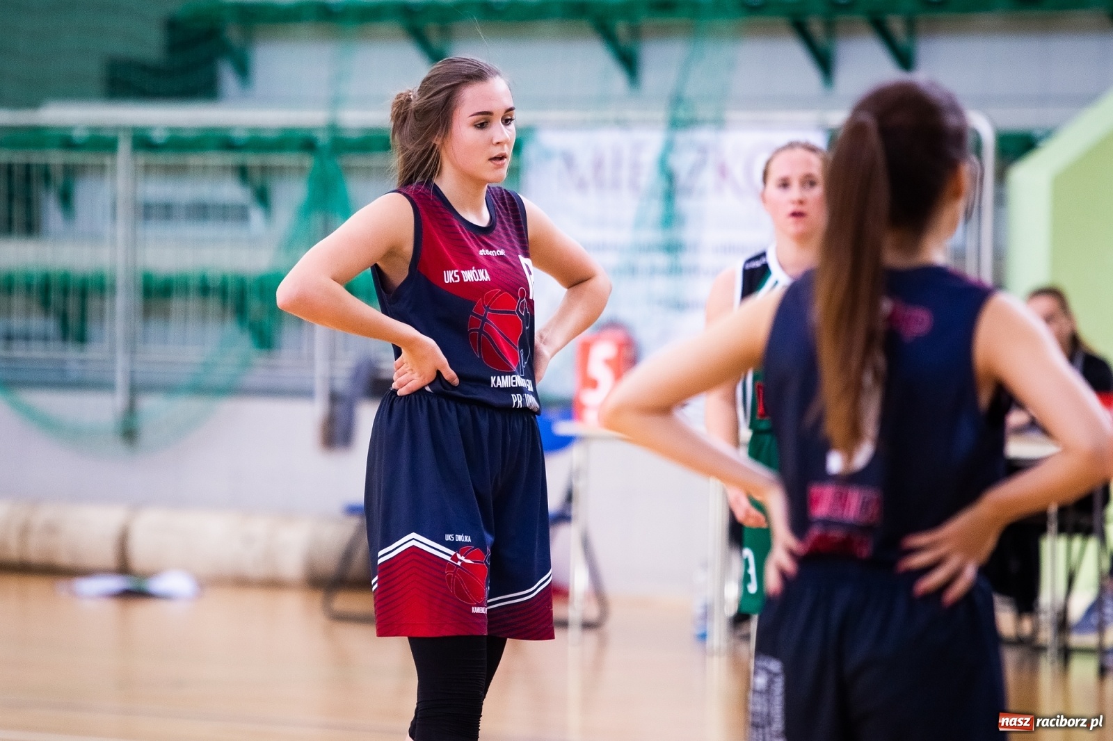 Zdjęcie w galerii na portalu naszraciborz.pl: Koszykówka. Kamienica Polska poległa w Raciborzu wiadomości z regionu
