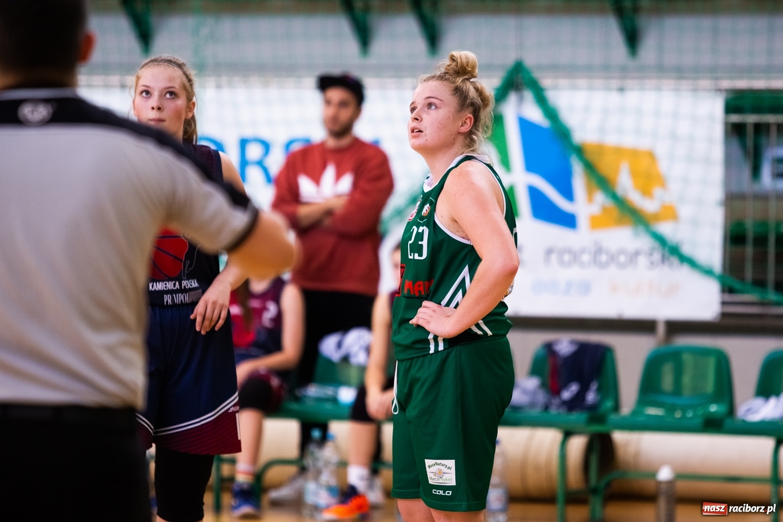 Zdjęcie w galerii na portalu naszraciborz.pl: Koszykówka. Kamienica Polska poległa w Raciborzu wiadomości z regionu