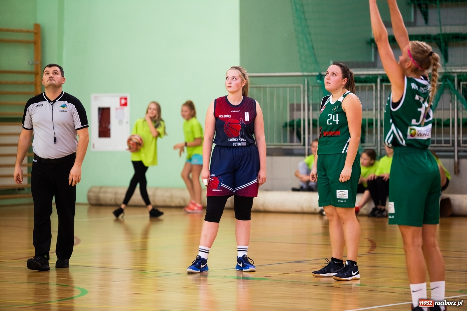 Zdjęcie w galerii na portalu naszraciborz.pl: Koszykówka. Kamienica Polska poległa w Raciborzu wiadomości z regionu