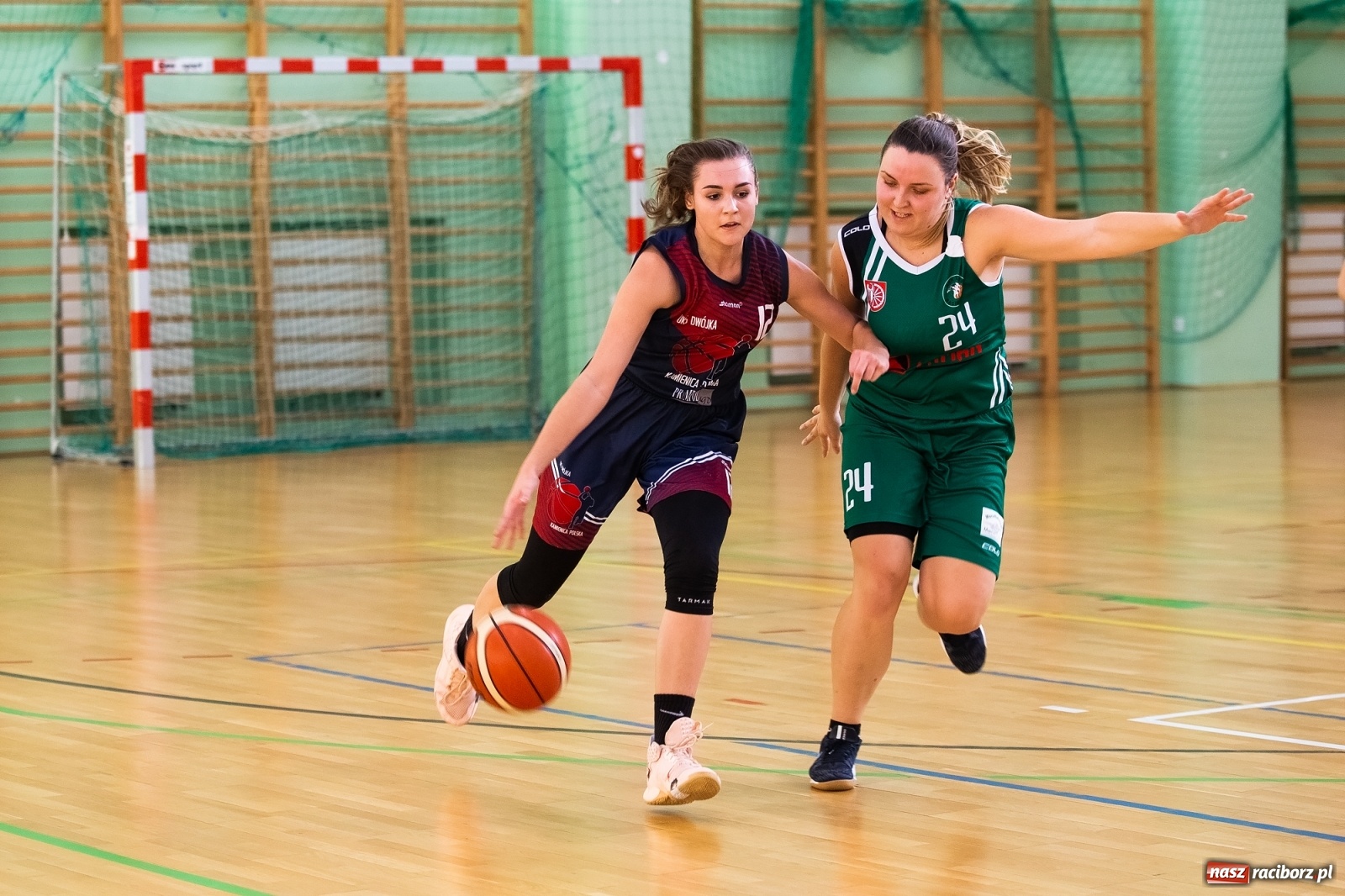 Zdjęcie w galerii na portalu naszraciborz.pl: Koszykówka. Kamienica Polska poległa w Raciborzu wiadomości z regionu