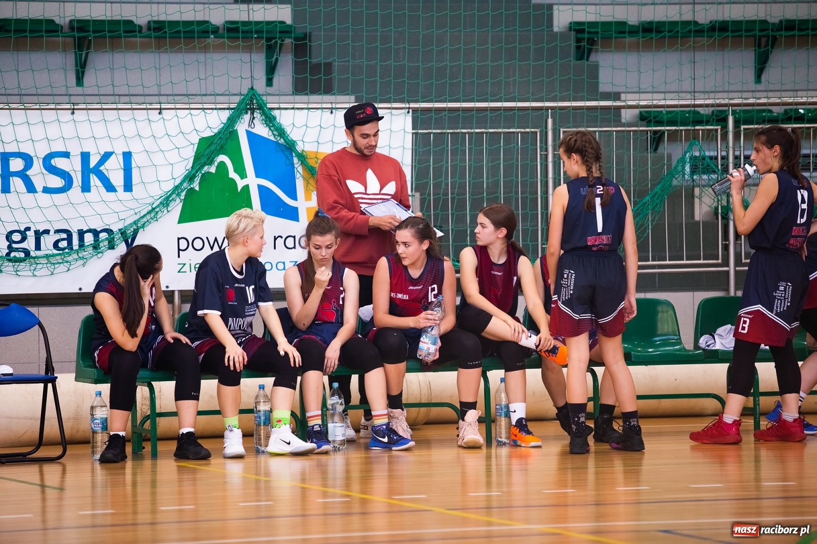 Zdjęcie w galerii na portalu naszraciborz.pl: Koszykówka. Kamienica Polska poległa w Raciborzu wiadomości z regionu