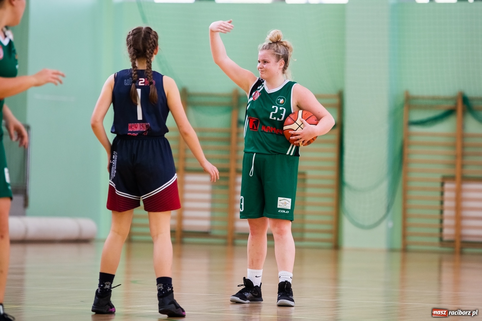Zdjęcie w galerii na portalu naszraciborz.pl: Koszykówka. Kamienica Polska poległa w Raciborzu wiadomości z regionu
