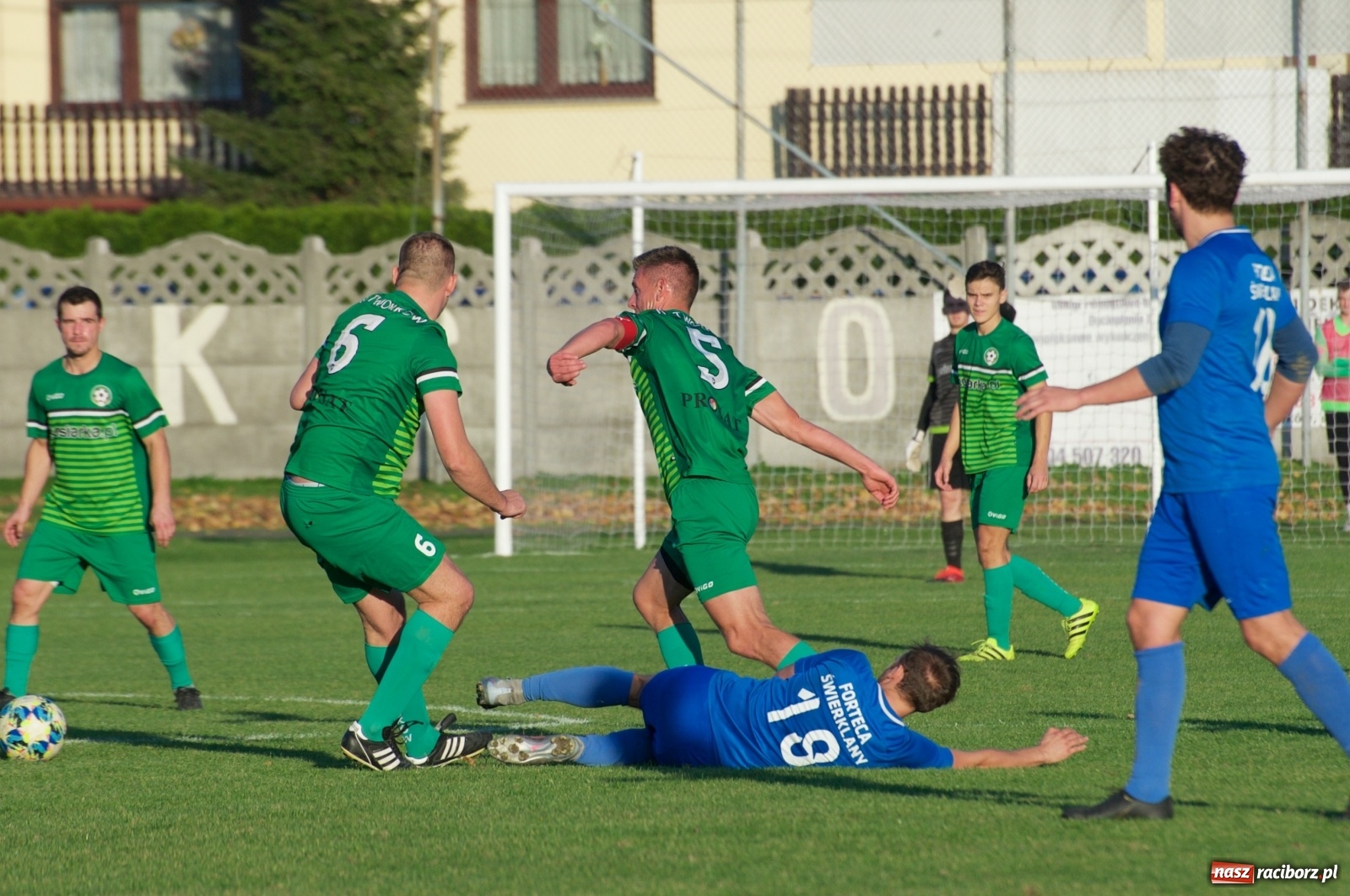 Zdjęcie w galerii na portalu naszraciborz.pl: Beniaminek zdobył świerklańską Fortecę [FOTO] wiadomości z regionu