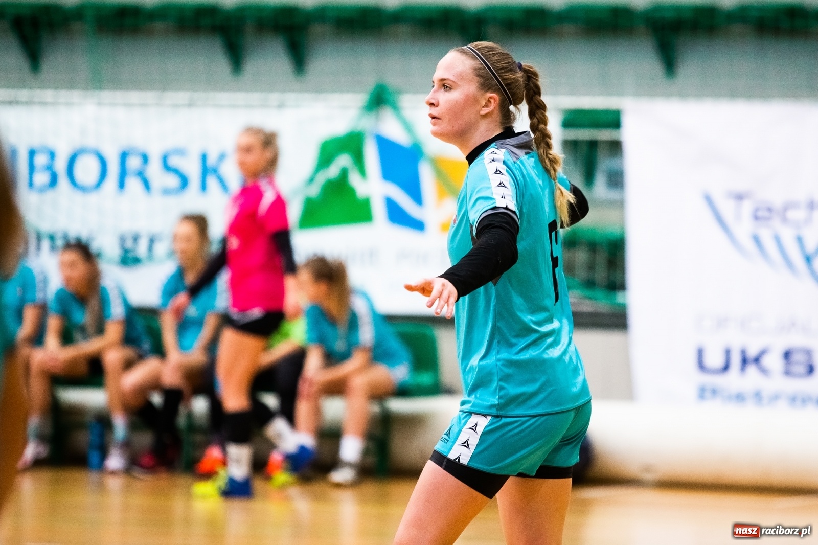 Zdjęcie w galerii na portalu naszraciborz.pl: Szczypiornistki Pietrowic lepsze od Michałkowic wiadomości z regionu