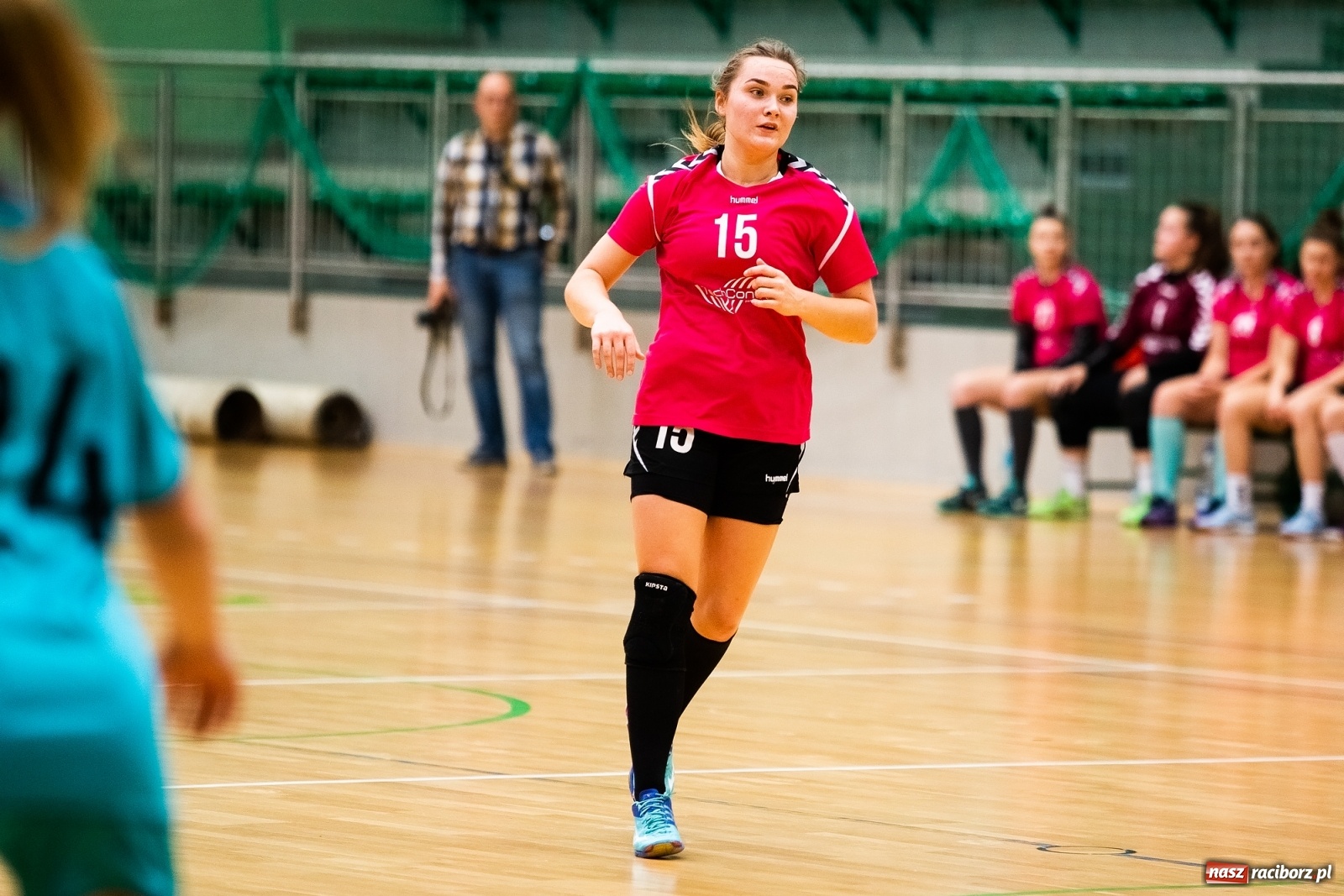 Zdjęcie w galerii na portalu naszraciborz.pl: Szczypiornistki Pietrowic lepsze od Michałkowic wiadomości z regionu