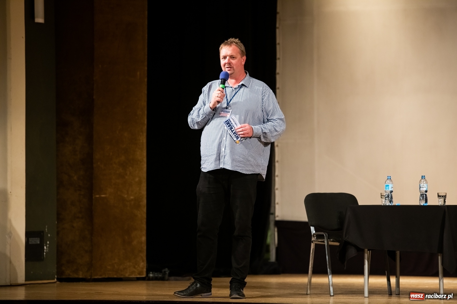 Zdjęcie w galerii na portalu naszraciborz.pl: Robert Makłowicz gościem specjalnym XVI Festiwalu Podróżniczego Wiatraki wiadomości z regionu