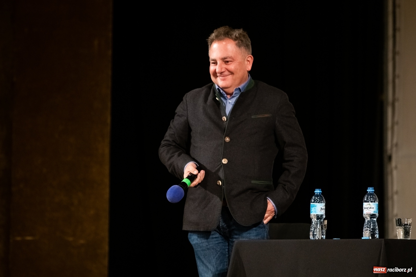 Zdjęcie w galerii na portalu naszraciborz.pl: Robert Makłowicz gościem specjalnym XVI Festiwalu Podróżniczego Wiatraki wiadomości z regionu