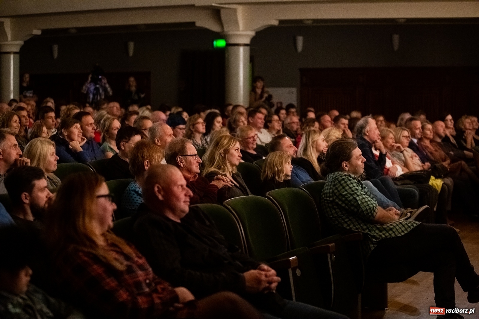 Zdjęcie w galerii na portalu naszraciborz.pl: Robert Makłowicz gościem specjalnym XVI Festiwalu Podróżniczego Wiatraki wiadomości z regionu