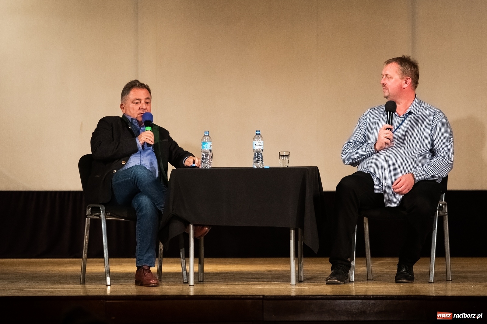 Zdjęcie w galerii na portalu naszraciborz.pl: Robert Makłowicz gościem specjalnym XVI Festiwalu Podróżniczego Wiatraki wiadomości z regionu