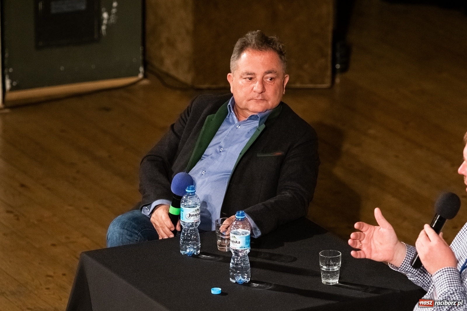 Zdjęcie w galerii na portalu naszraciborz.pl: Robert Makłowicz gościem specjalnym XVI Festiwalu Podróżniczego Wiatraki wiadomości z regionu