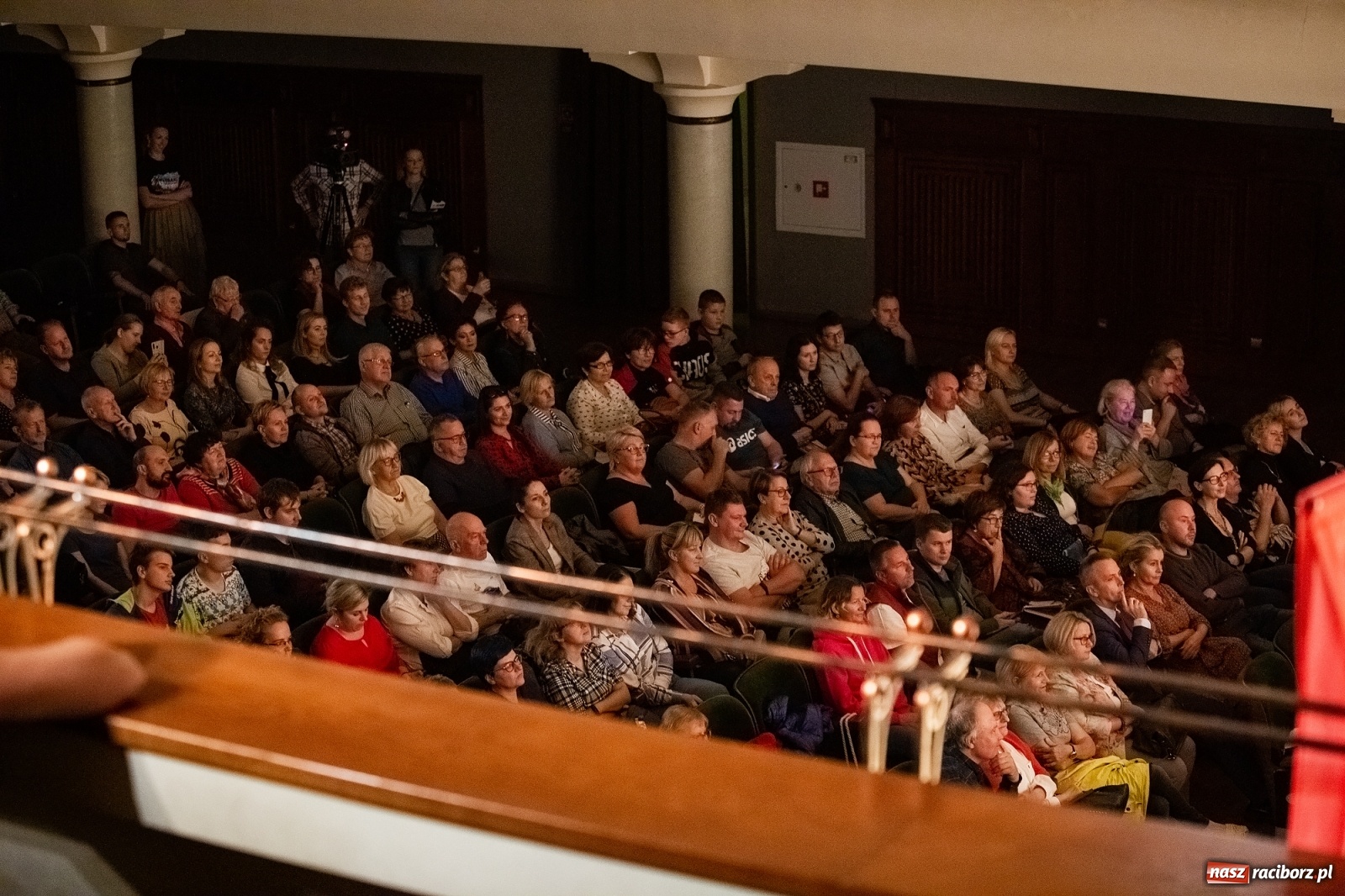 Zdjęcie w galerii na portalu naszraciborz.pl: Robert Makłowicz gościem specjalnym XVI Festiwalu Podróżniczego Wiatraki wiadomości z regionu