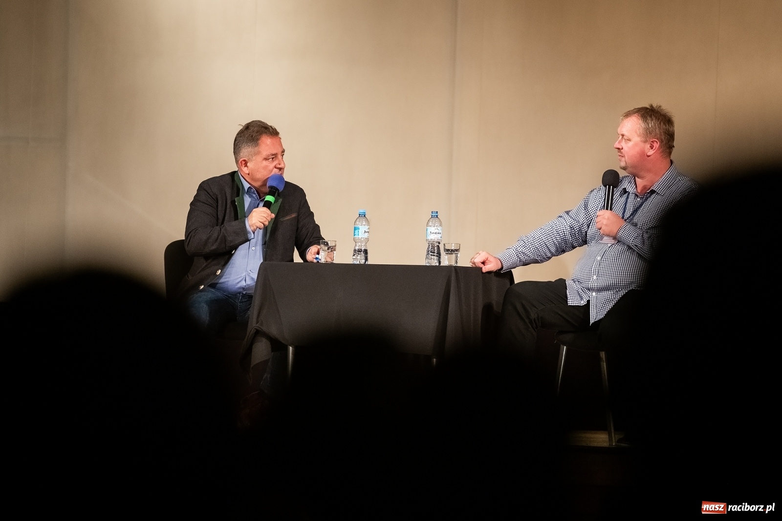 Zdjęcie w galerii na portalu naszraciborz.pl: Robert Makłowicz gościem specjalnym XVI Festiwalu Podróżniczego Wiatraki wiadomości z regionu