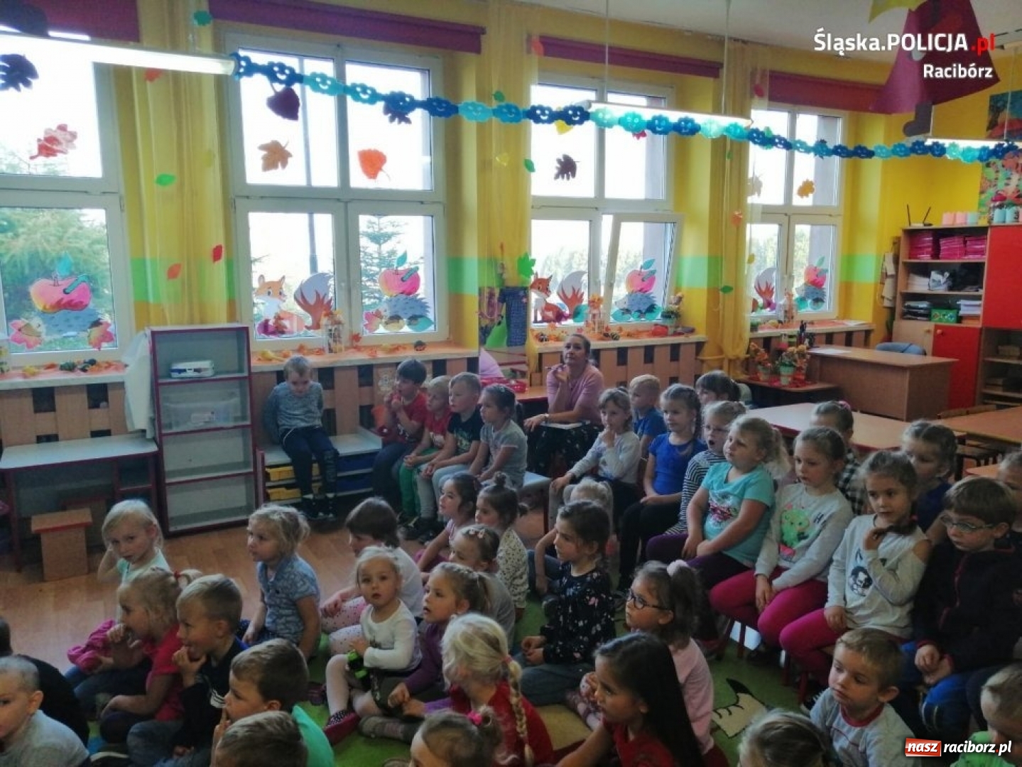 Zdjęcie w galerii na portalu naszraciborz.pl: Bezpieczna jesień z przedszkolakami i uczniami z Markowic wiadomości z regionu