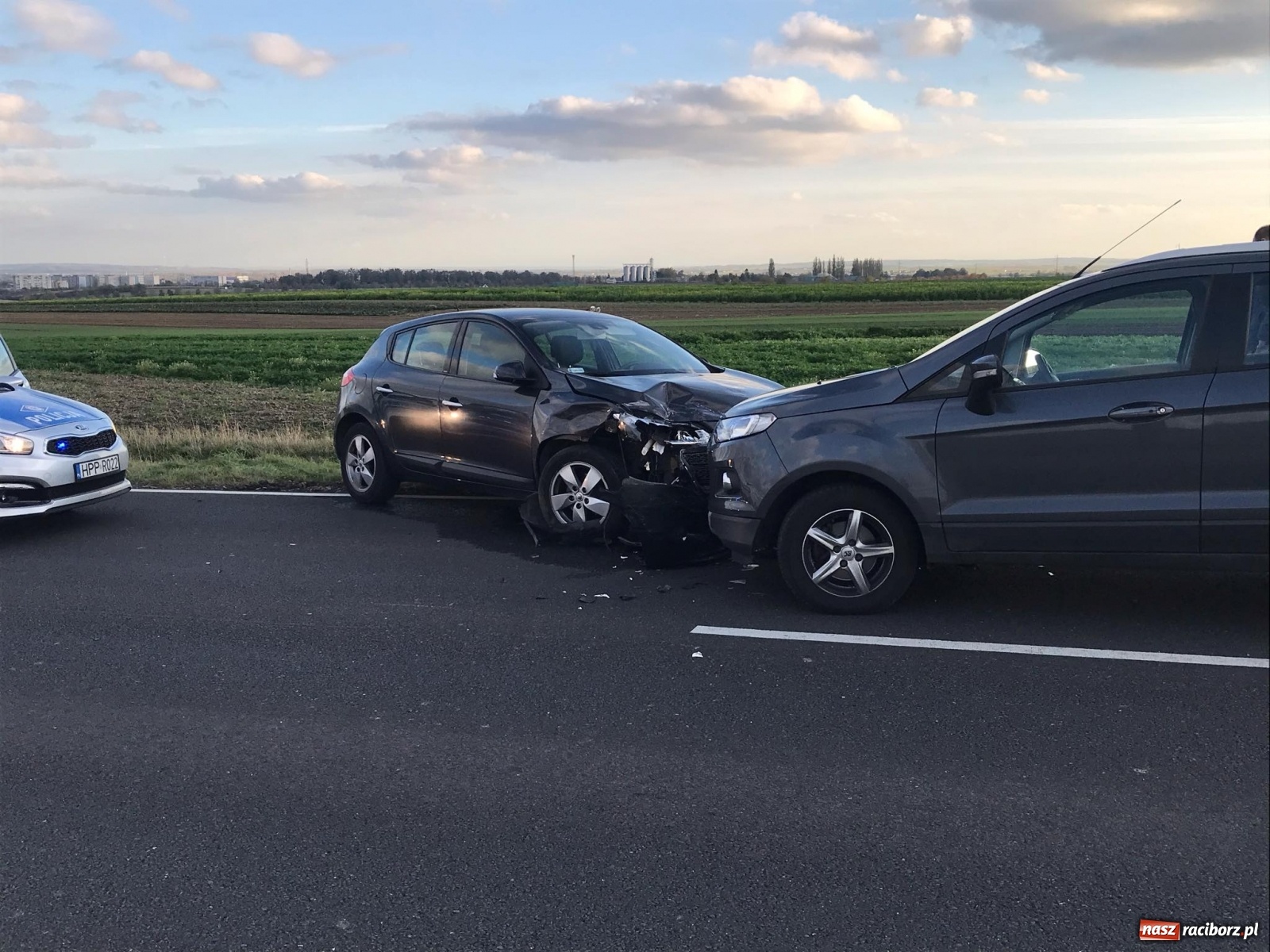 Zdjęcie w galerii na portalu naszraciborz.pl: Nietrzeźwy kierowca renault uszkodził trzy pojazdy  wiadomości z regionu