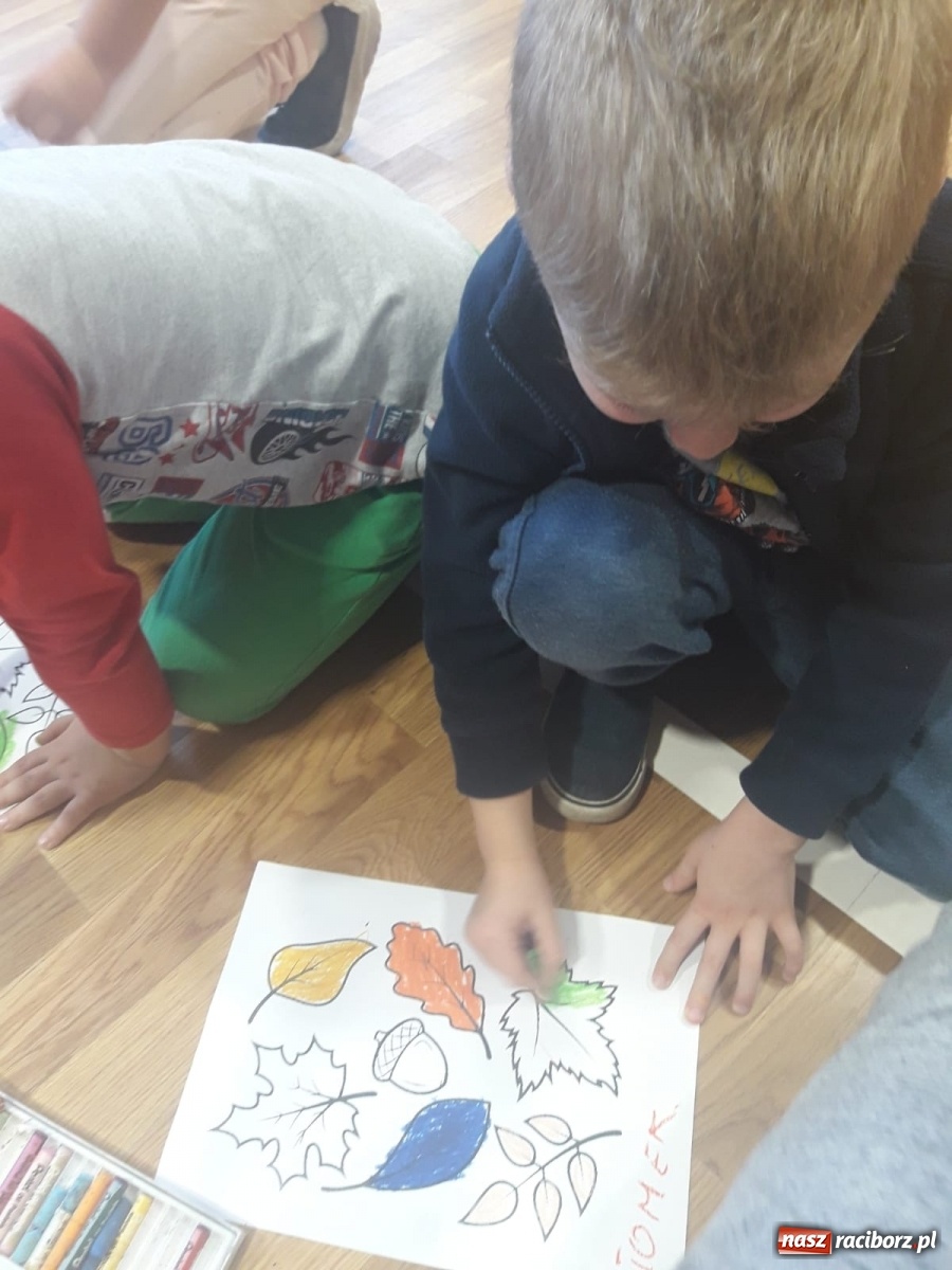 Zdjęcie w galerii na portalu naszraciborz.pl: Przyszli uczniowie SP4 zaśpiewali jesieni wiadomości z regionu