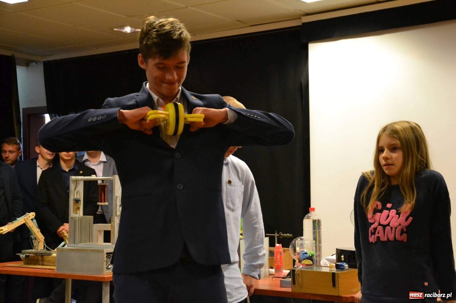 Zdjęcie w galerii na portalu naszraciborz.pl: Na zamku odbył się Festiwal Nauki 2019  wiadomości z regionu