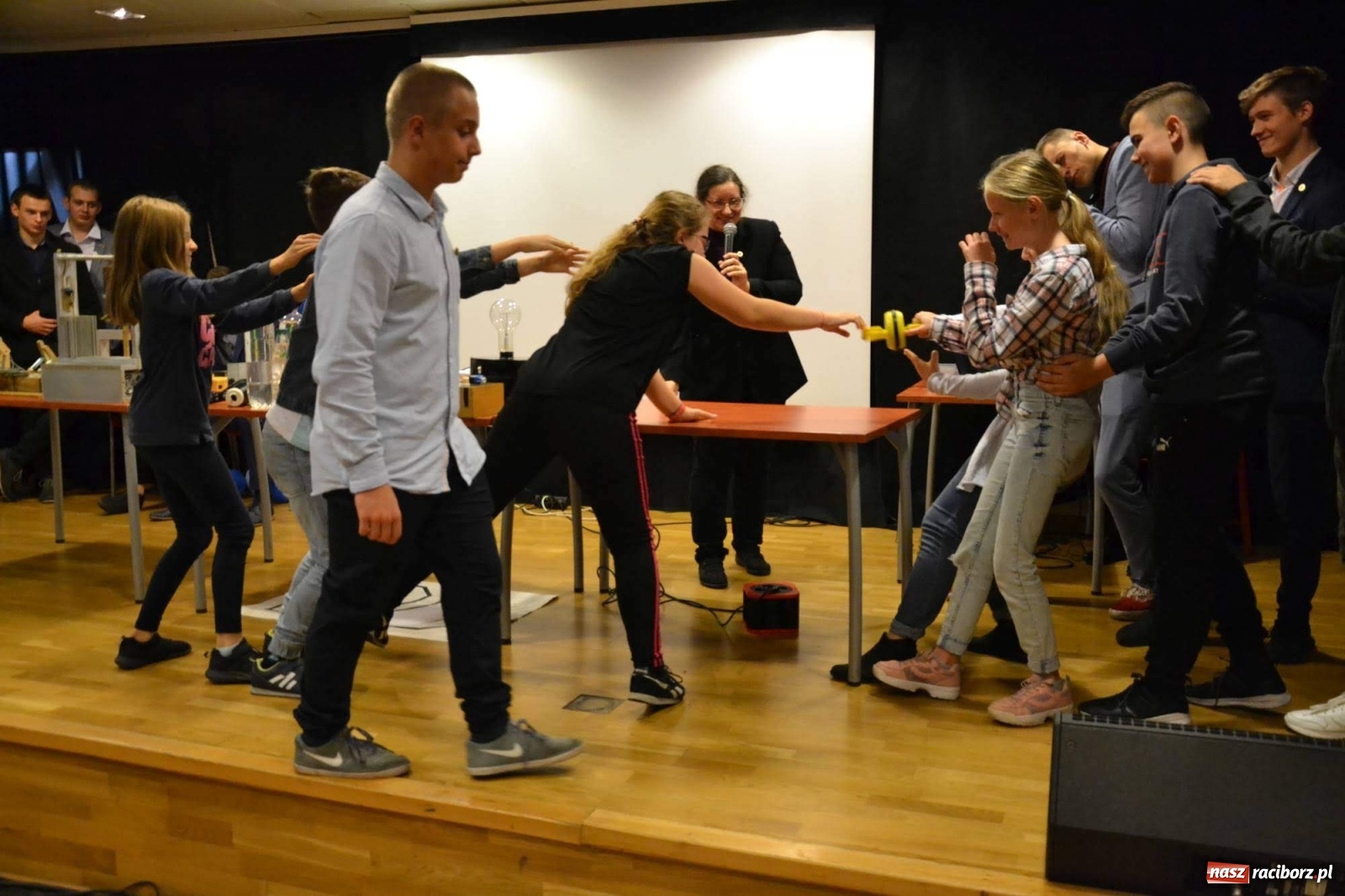 Zdjęcie w galerii na portalu naszraciborz.pl: Na zamku odbył się Festiwal Nauki 2019  wiadomości z regionu