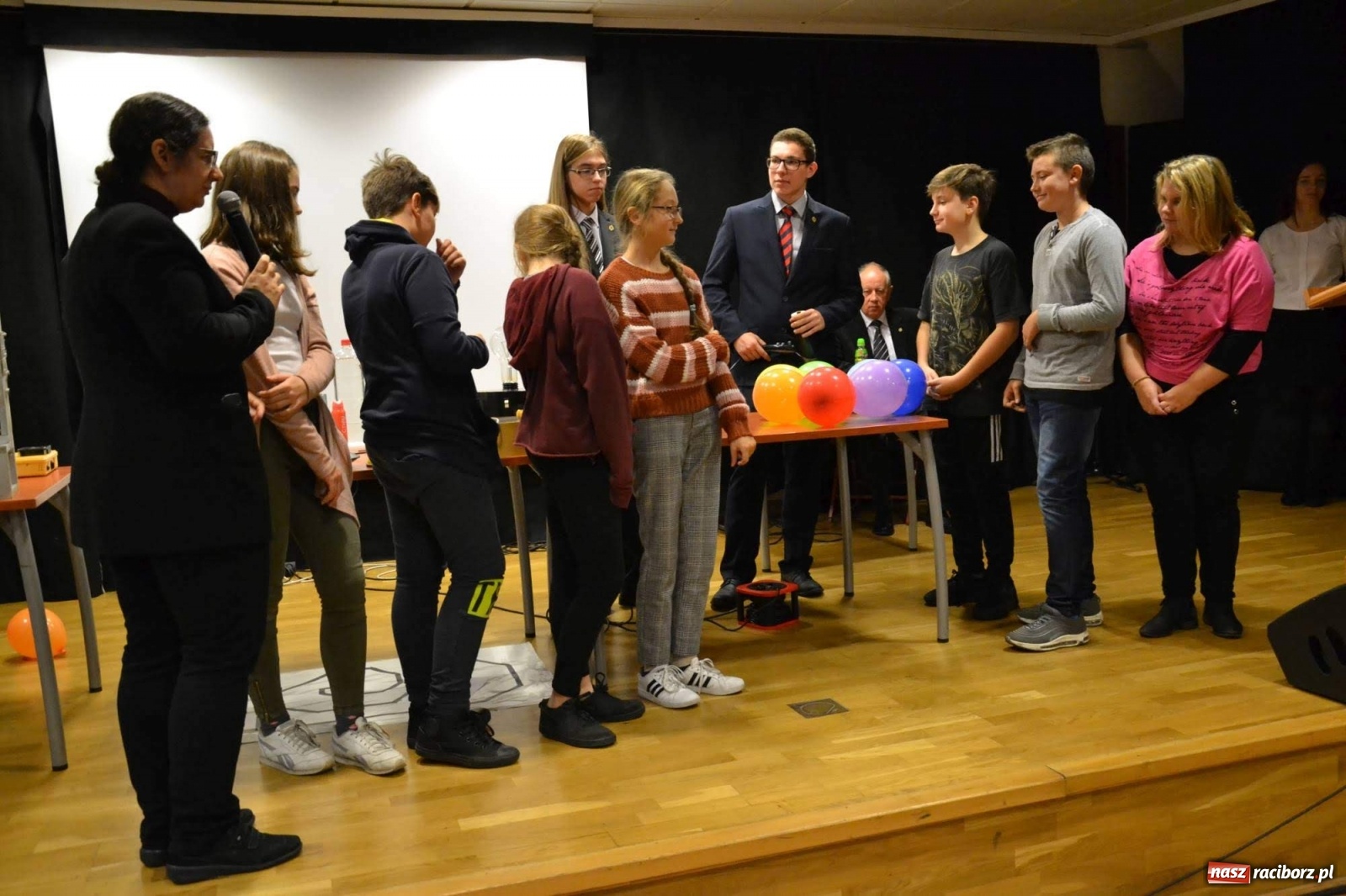 Zdjęcie w galerii na portalu naszraciborz.pl: Na zamku odbył się Festiwal Nauki 2019  wiadomości z regionu