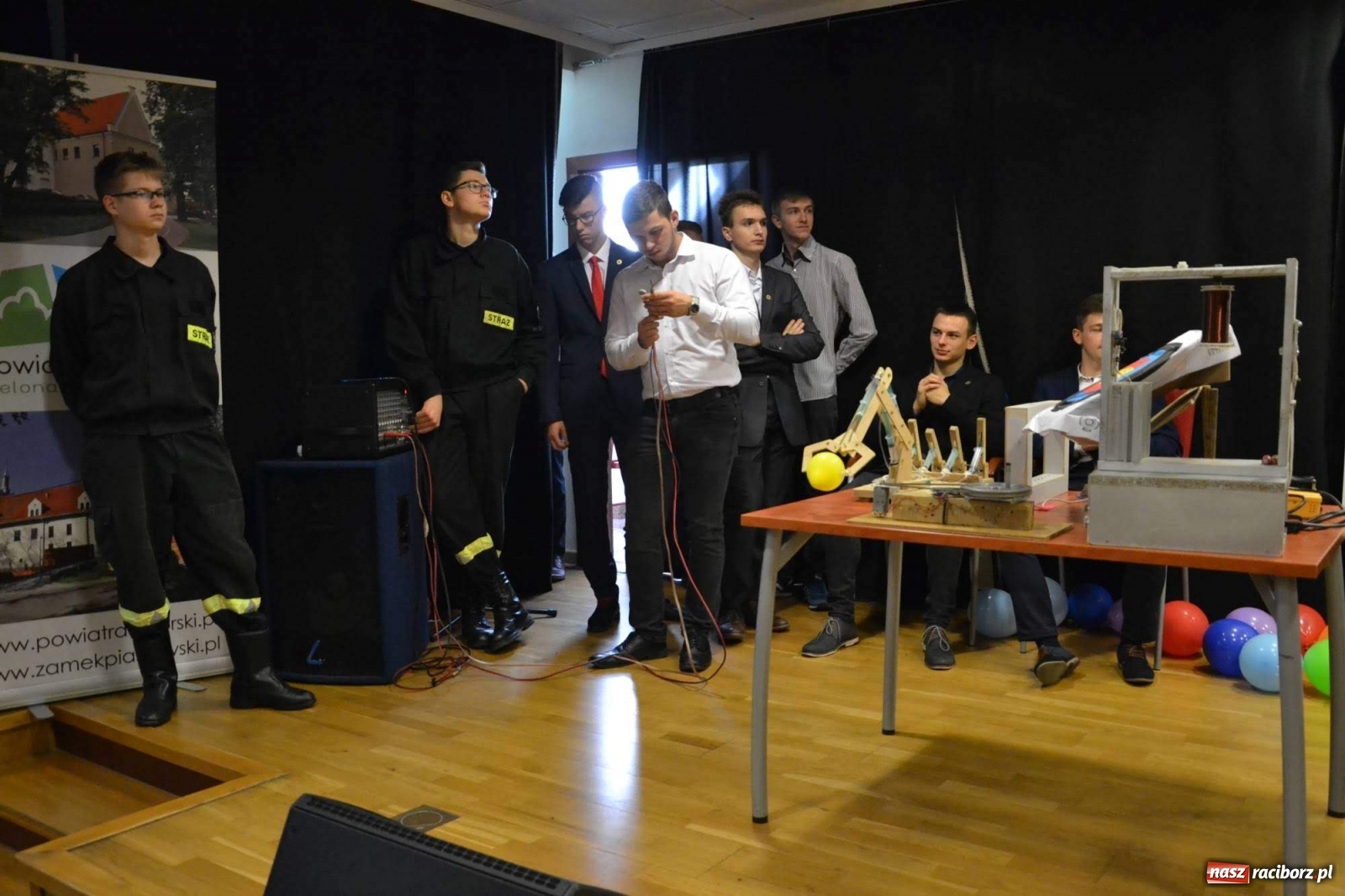 Zdjęcie w galerii na portalu naszraciborz.pl: Na zamku odbył się Festiwal Nauki 2019  wiadomości z regionu