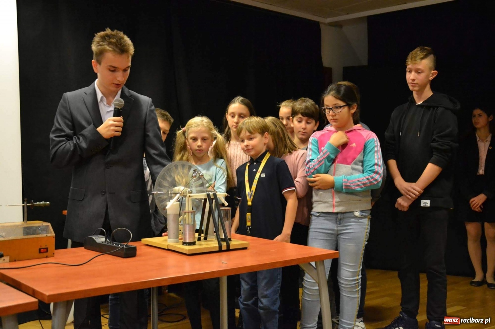 Zdjęcie w galerii na portalu naszraciborz.pl: Na zamku odbył się Festiwal Nauki 2019  wiadomości z regionu