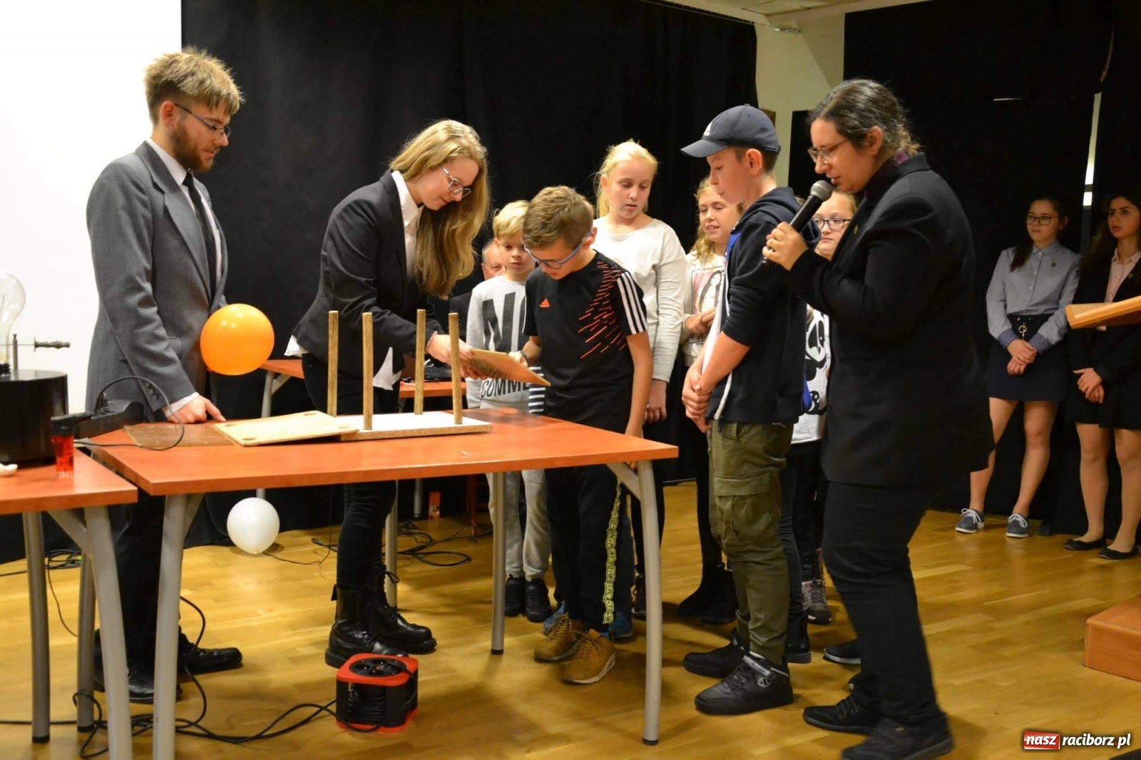 Zdjęcie w galerii na portalu naszraciborz.pl: Na zamku odbył się Festiwal Nauki 2019  wiadomości z regionu