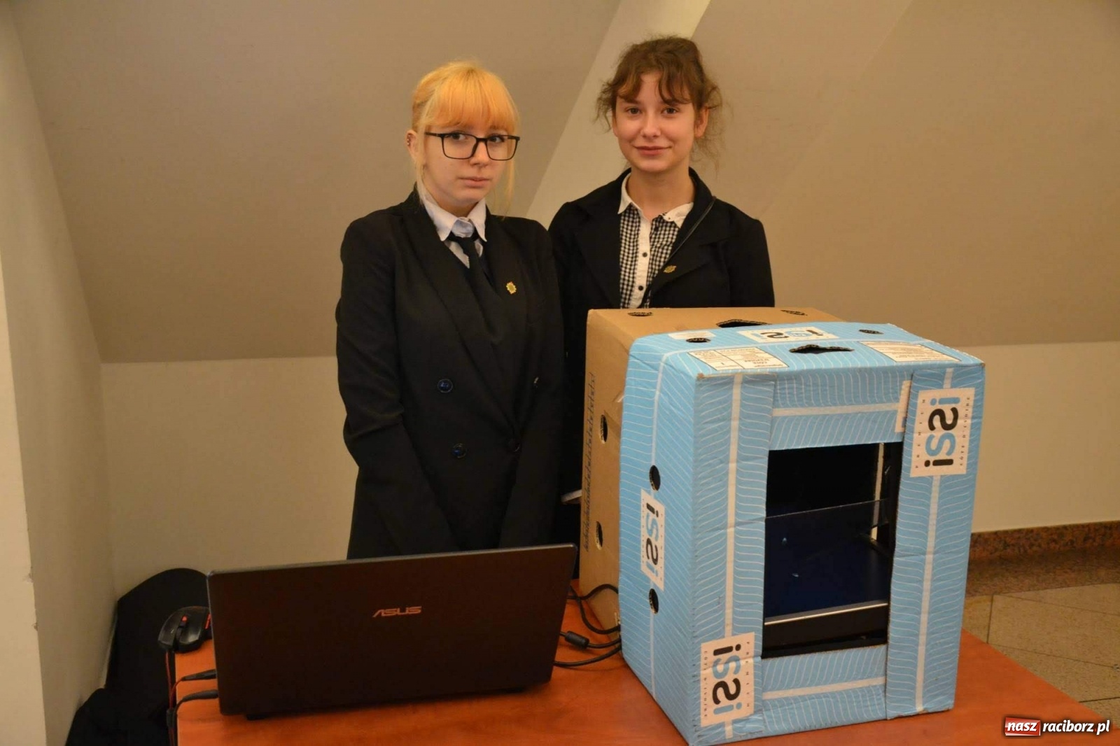 Zdjęcie w galerii na portalu naszraciborz.pl: Na zamku odbył się Festiwal Nauki 2019  wiadomości z regionu