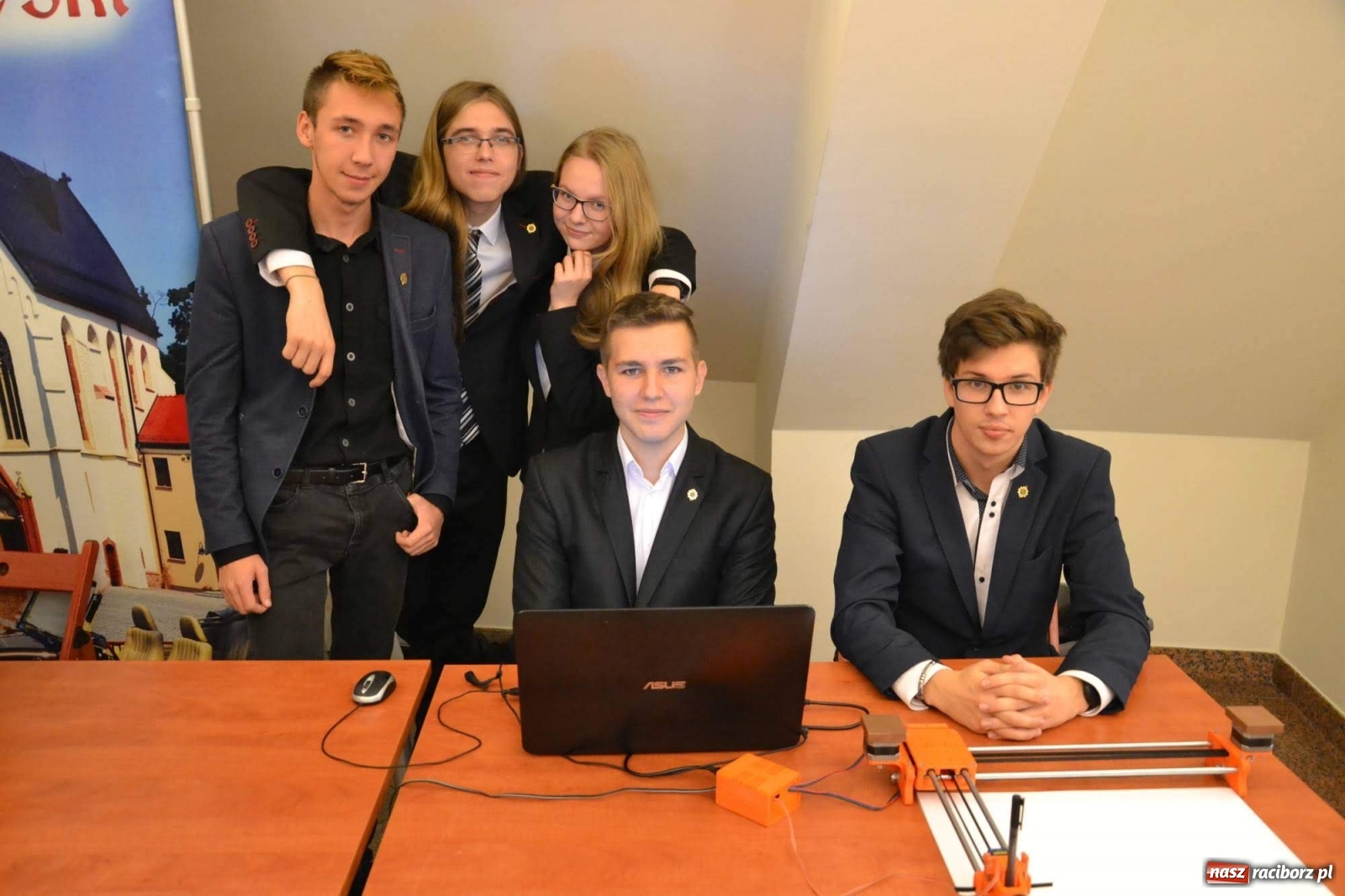 Zdjęcie w galerii na portalu naszraciborz.pl: Na zamku odbył się Festiwal Nauki 2019  wiadomości z regionu