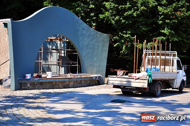 Zdjęcie w galerii na portalu naszraciborz.pl: Muszla koncertowa czynna od niedzieli wiadomości z regionu