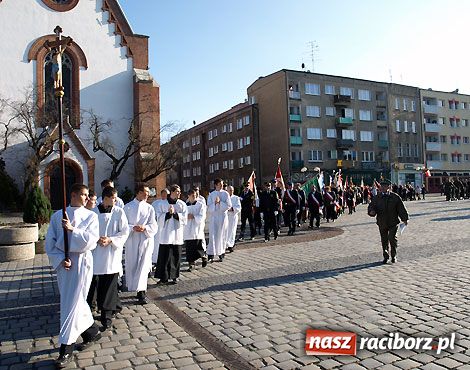 Zdjęcie w galerii na portalu naszraciborz.pl: Słoneczne obchody listopadowego święta wiadomości z regionu