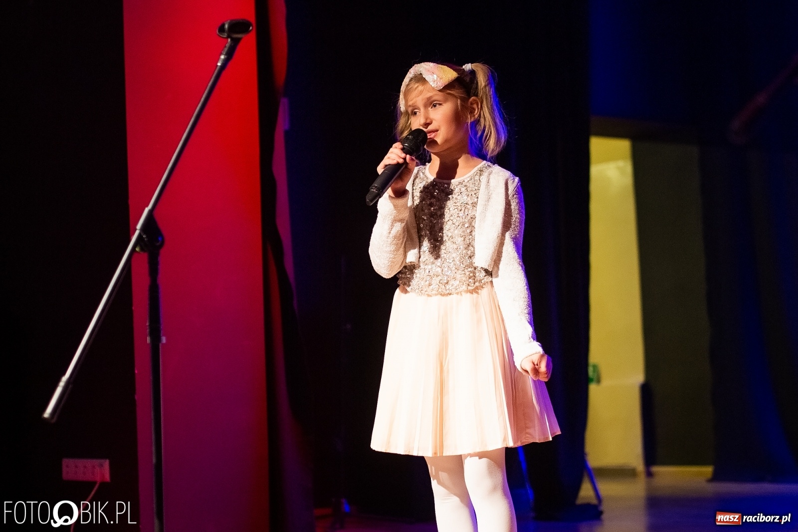 Zdjęcie w galerii na portalu naszraciborz.pl: Koncert laureatów Powiatowego Festiwalu Twórczości Artystycznej wiadomości z regionu