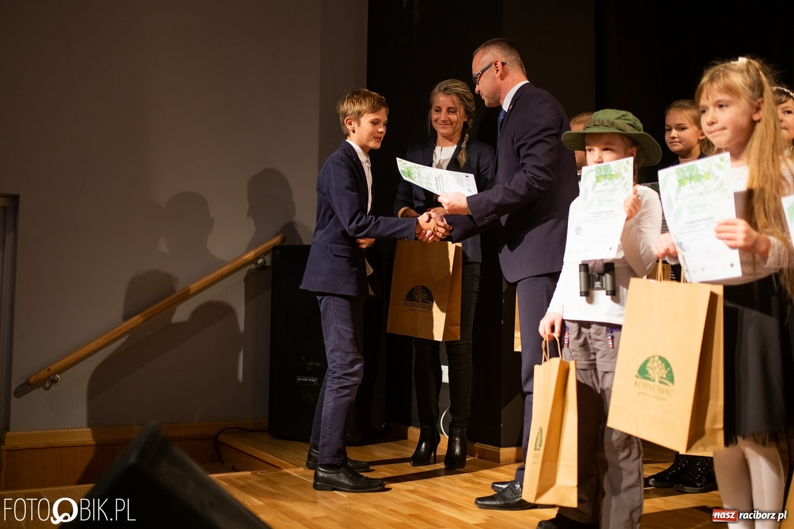 Zdjęcie w galerii na portalu naszraciborz.pl: Koncert laureatów Powiatowego Festiwalu Twórczości Artystycznej wiadomości z regionu