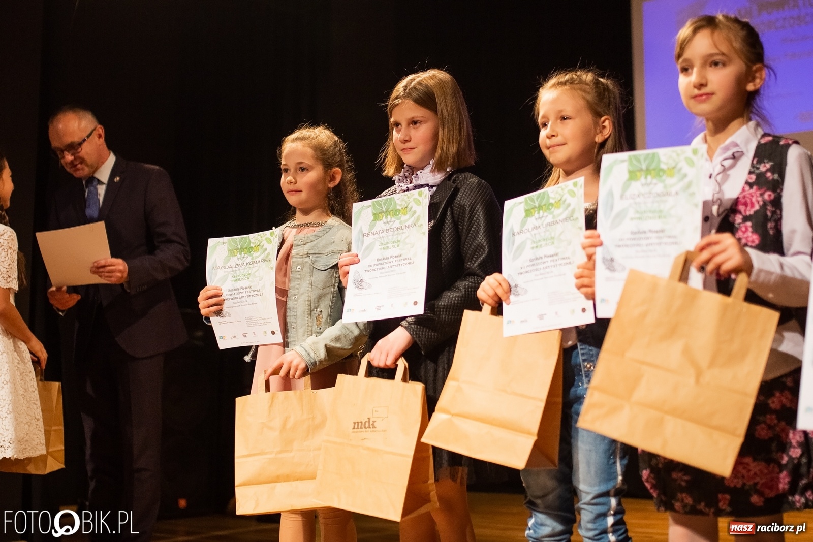 Zdjęcie w galerii na portalu naszraciborz.pl: Koncert laureatów Powiatowego Festiwalu Twórczości Artystycznej wiadomości z regionu