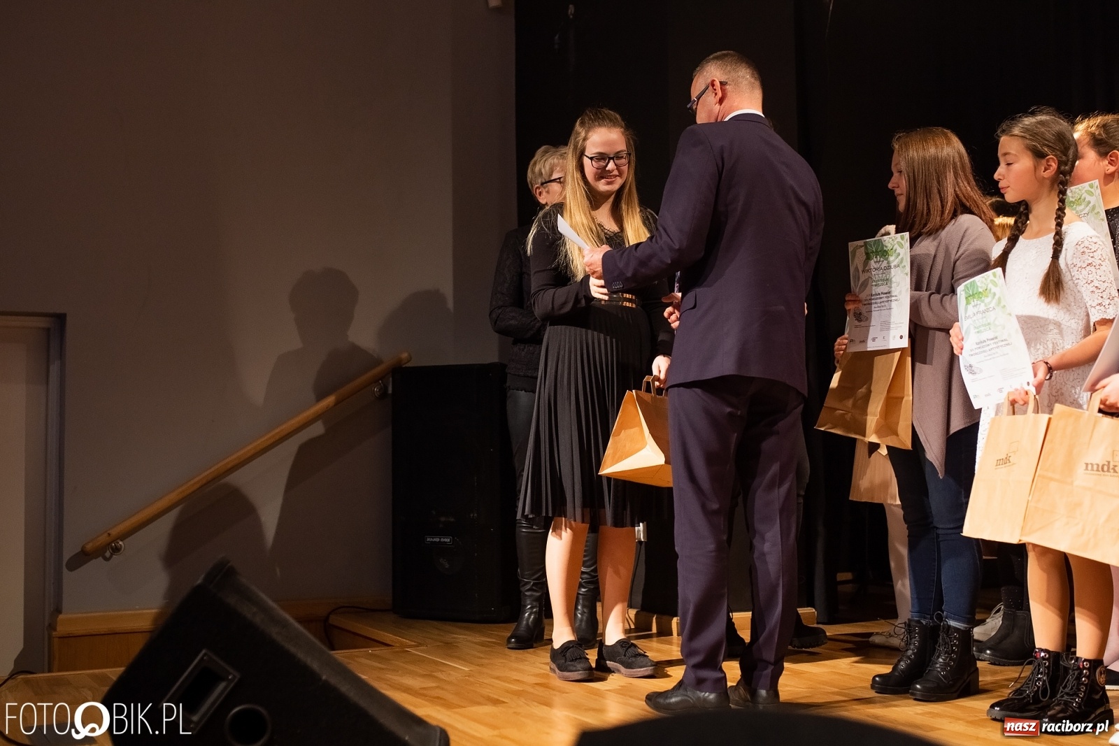 Zdjęcie w galerii na portalu naszraciborz.pl: Koncert laureatów Powiatowego Festiwalu Twórczości Artystycznej wiadomości z regionu