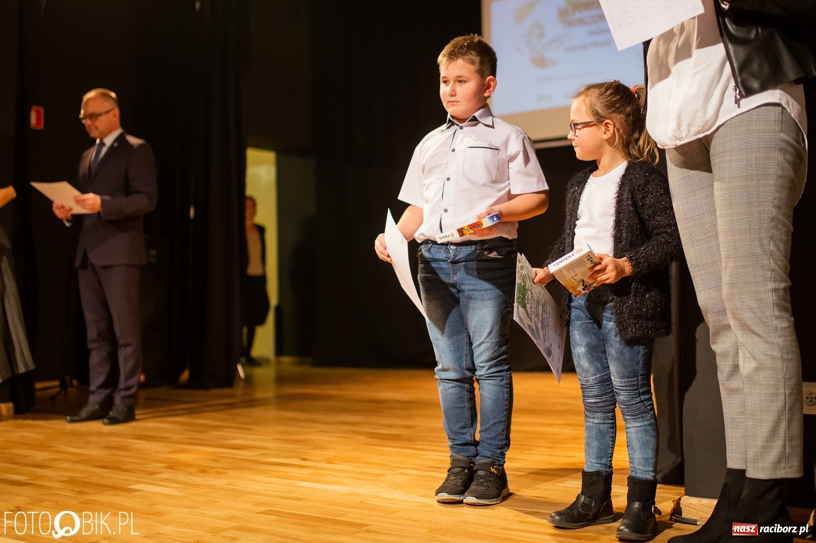 Zdjęcie w galerii na portalu naszraciborz.pl: Koncert laureatów Powiatowego Festiwalu Twórczości Artystycznej wiadomości z regionu