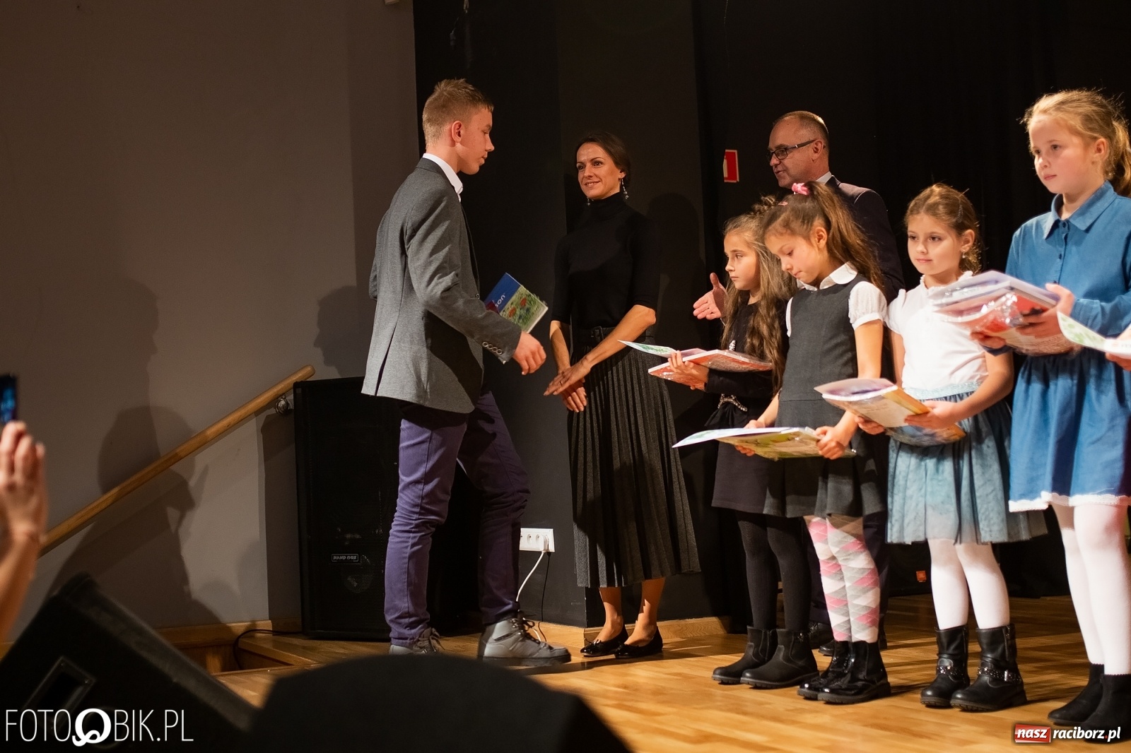 Zdjęcie w galerii na portalu naszraciborz.pl: Koncert laureatów Powiatowego Festiwalu Twórczości Artystycznej wiadomości z regionu