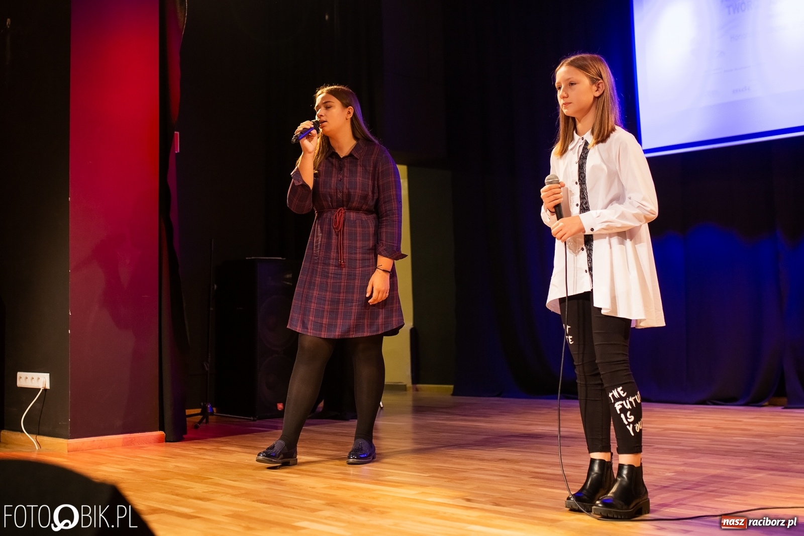 Zdjęcie w galerii na portalu naszraciborz.pl: Koncert laureatów Powiatowego Festiwalu Twórczości Artystycznej wiadomości z regionu