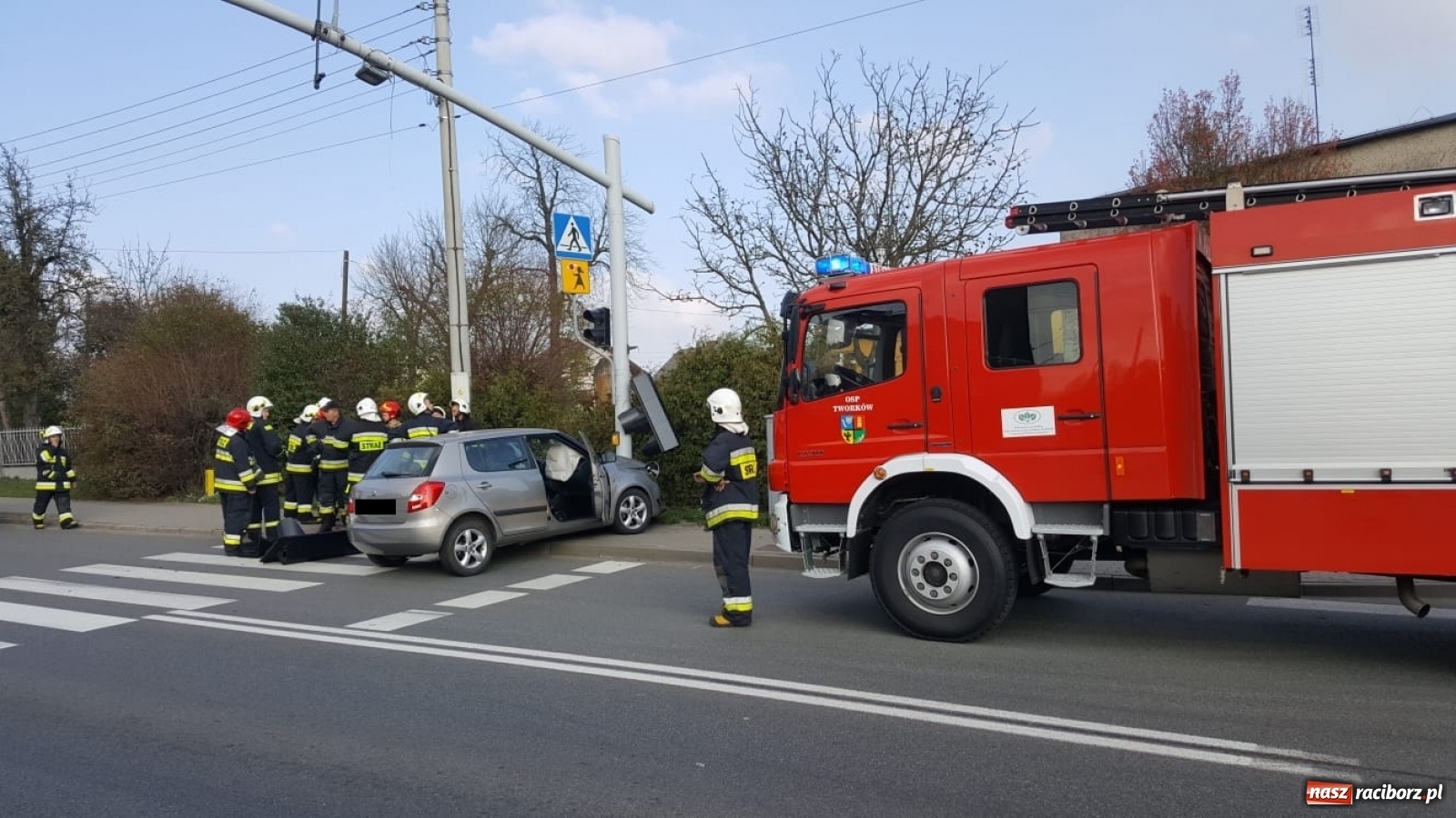 Zdjęcie w galerii na portalu naszraciborz.pl: Wczorajsze zdarzenie w Bieńkowicach to wypadek  wiadomości z regionu